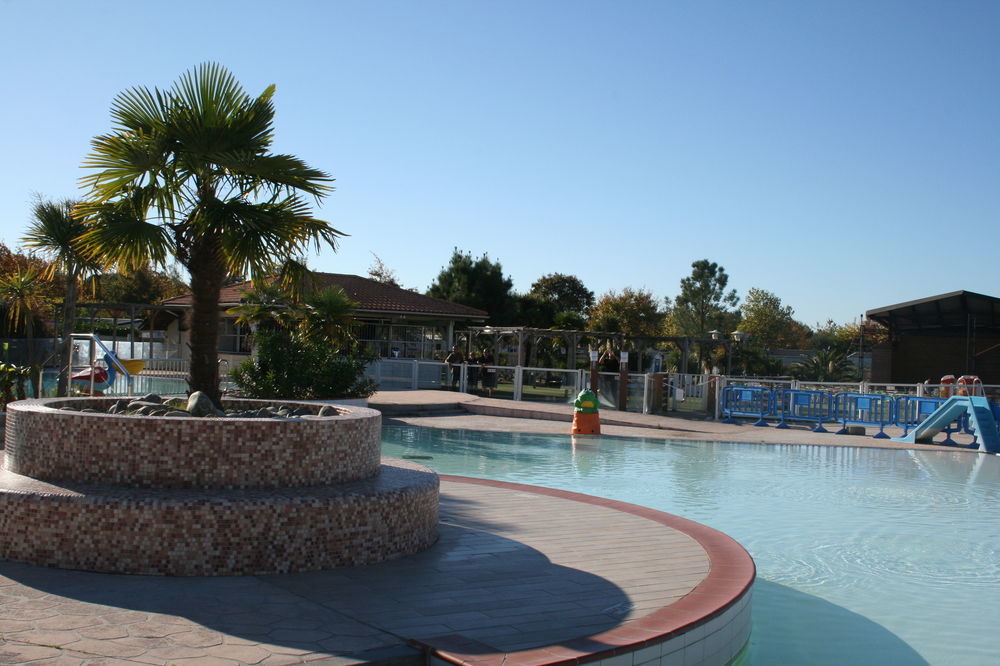 Reve En Famille Hotel Gastes Bagian luar foto